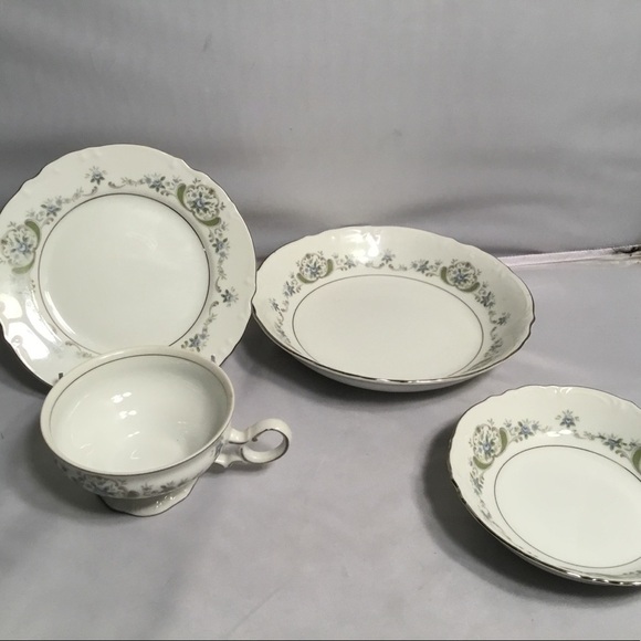 MIKASA, HERMÈS 9351 FINE CHINA JAPAN 4 PIECES  SETTING - Picture 3 of 6